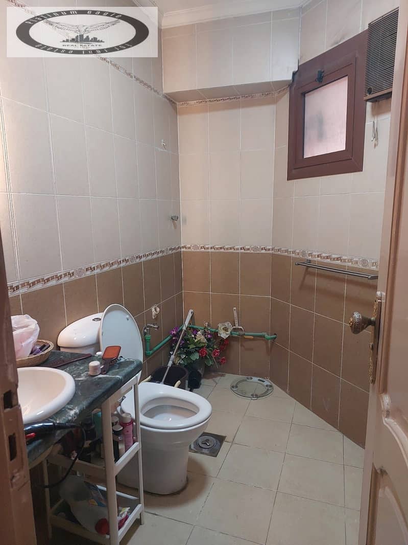 18 cda86d4c-c863-4c96-87ed-6b4953edda54. jpg