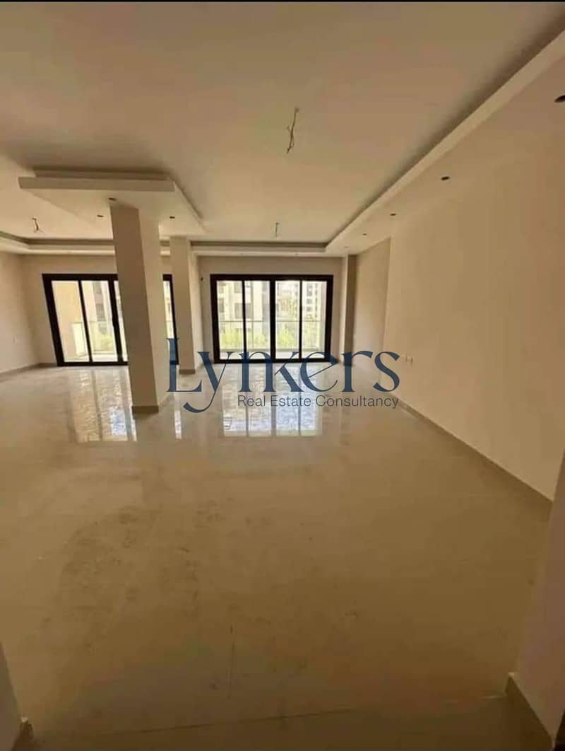 8 d757f17a-0442-491f-8fd7-f2ed66c83a30. jpeg