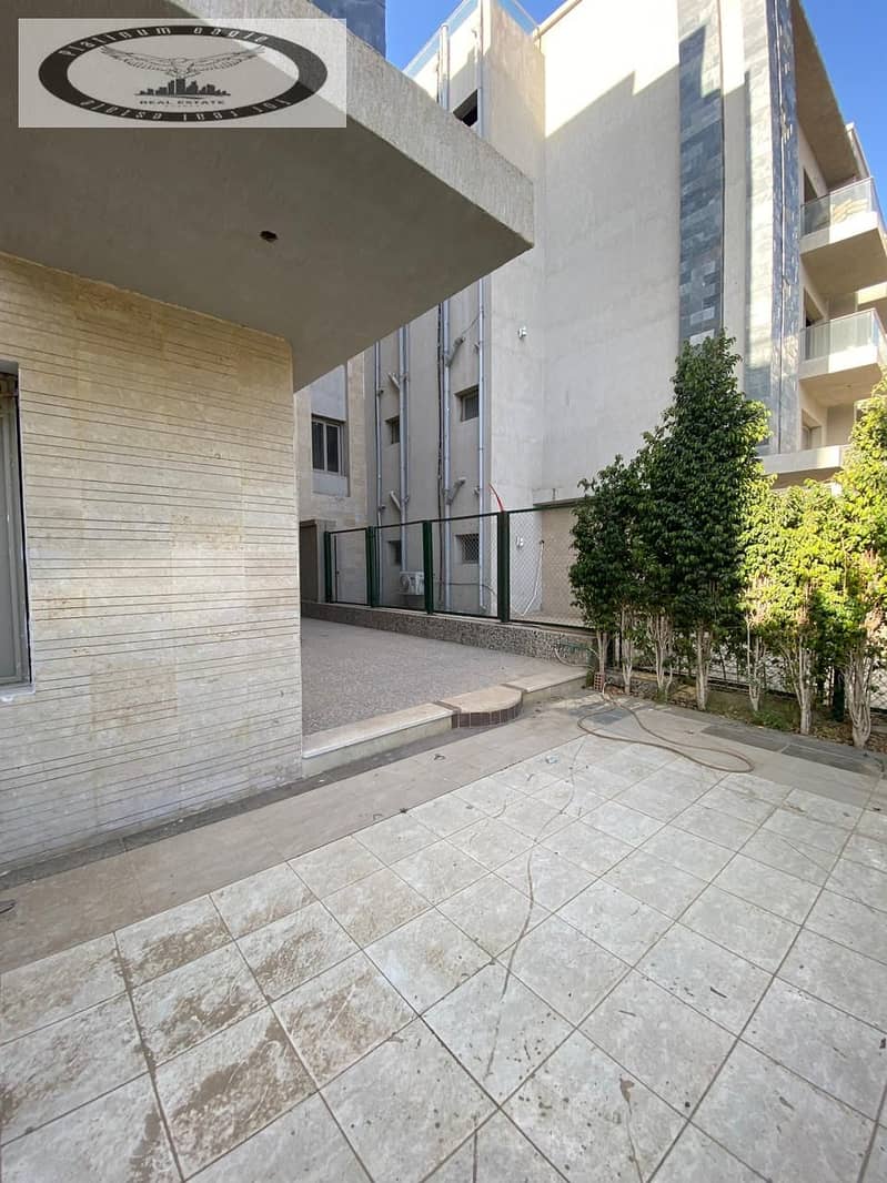 3 7610a9cb-2a65-45ec-b9c7-b6f3523e9fcd. jpg