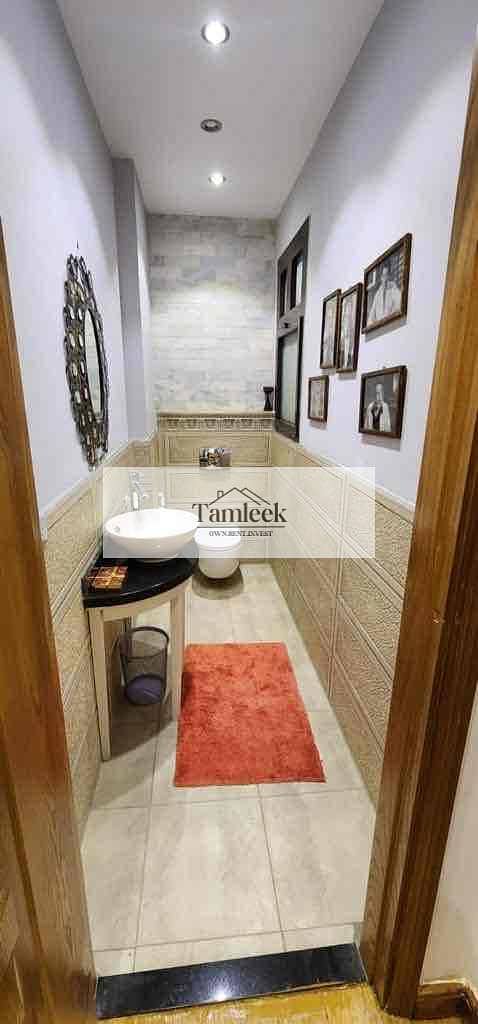 11 e505649d-d5b0-4337-a44c-b6ef0e50576f. jpg