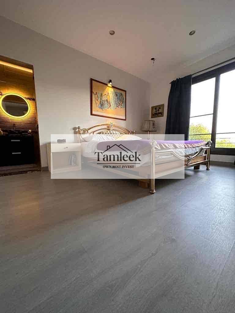 12 0f92607a-5fe0-444f-9da5-5b6c594a3c53. jpg