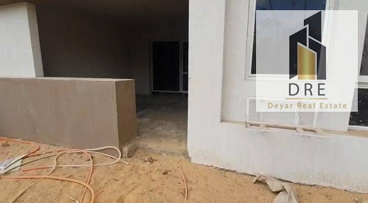 4 77a8ae29-0fd2-4f01-b572-89f0cb6da3d8. jpg