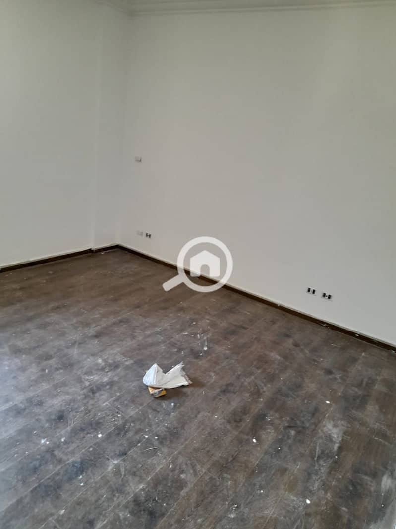 6 WhatsApp Image 2025-10-30 at 10.45. 02_fa7a4ae1. jpg