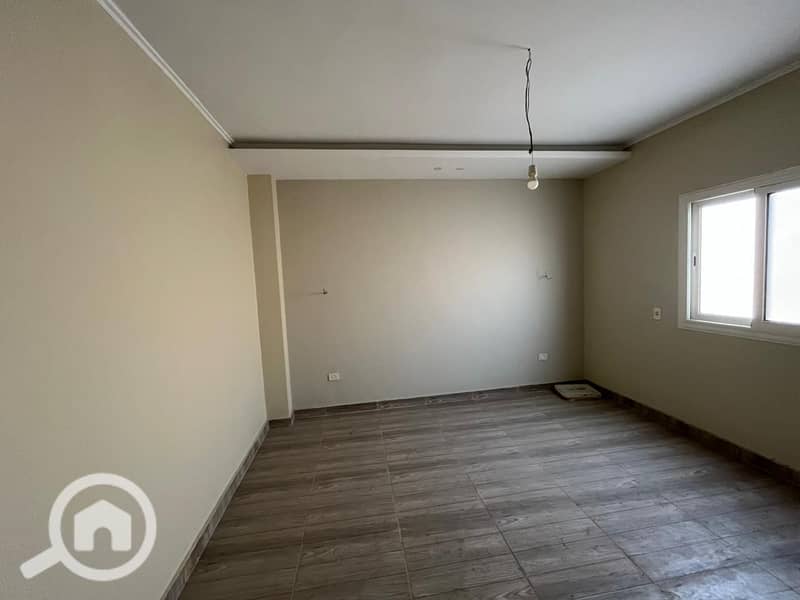 2 WhatsApp Image 2025-09-08 at 18.33. 44_6f4f4113. jpg