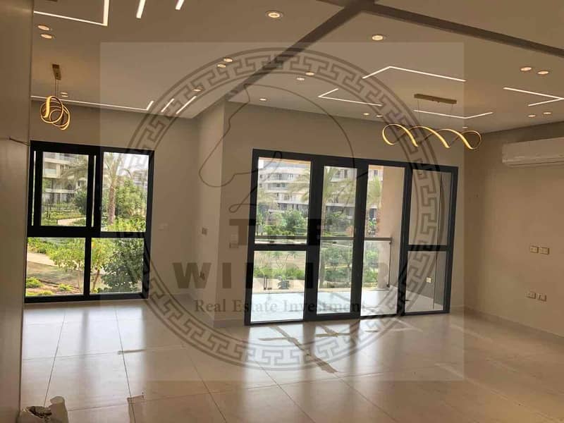 3 8406e36f-4c92-4027-af6c-a1a171f95757. jpg