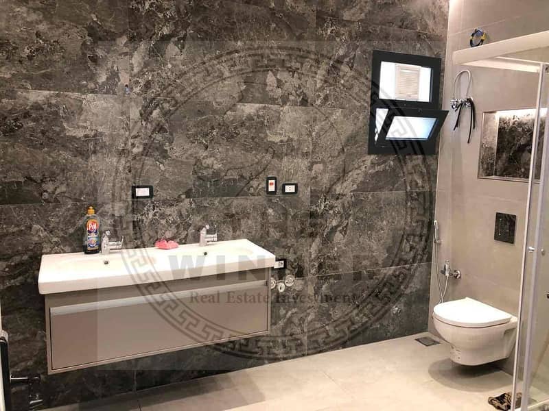 18 7ee0eec5-1106-4a8b-9ef6-5dbf1c997b02. jpg