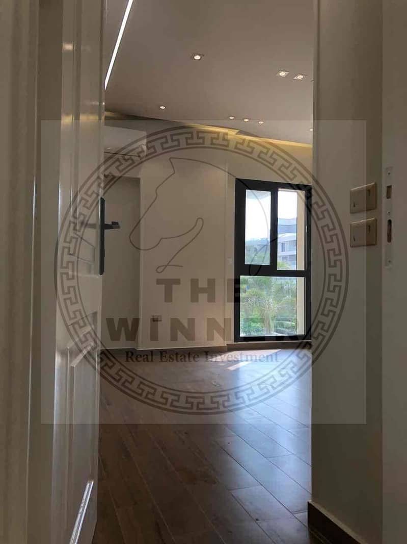 19 5ca0d8d8-b972-4c9a-b2dc-05e47efb2dae. jpg