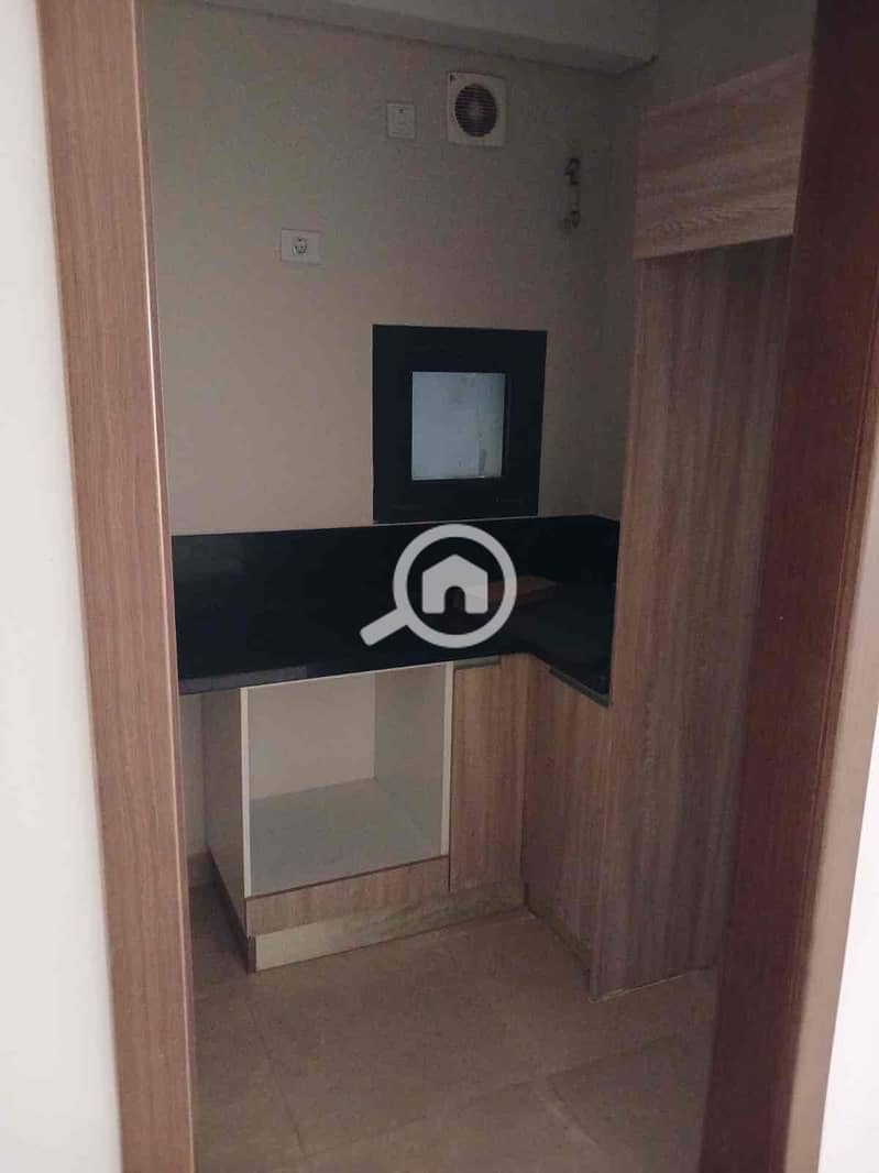 6 8e01e847-0920-4c38-8320-7b3f477e5cee. jpg