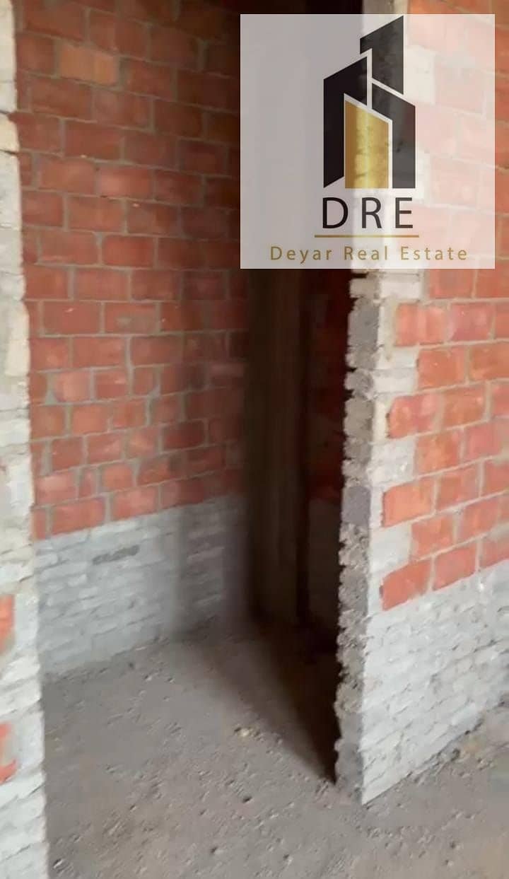 2 81886984-d5cb-4d6c-ba65-5045a94974af. jpg