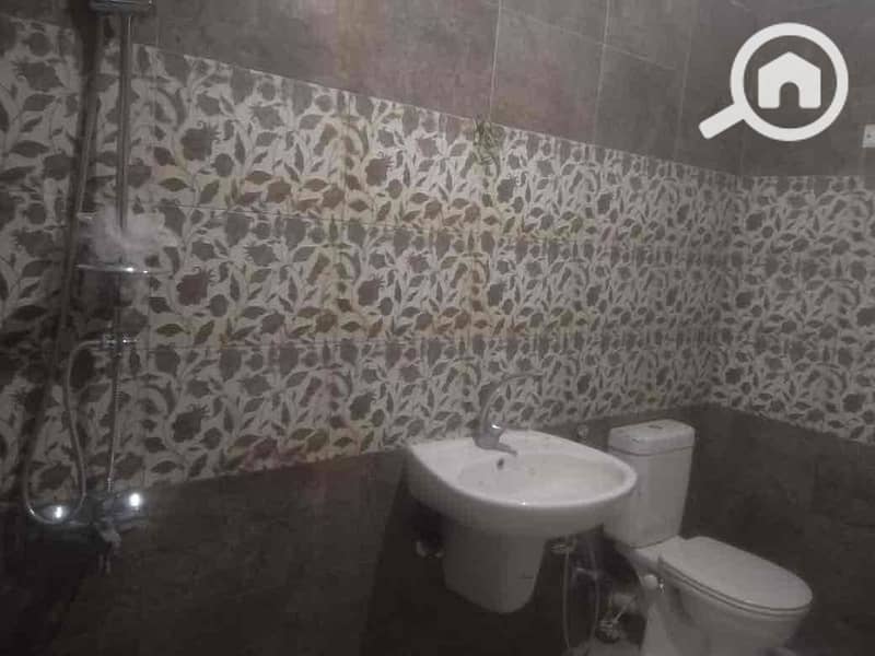 10 b20652bb-5edd-477b-a856-b787c532a982. jpg