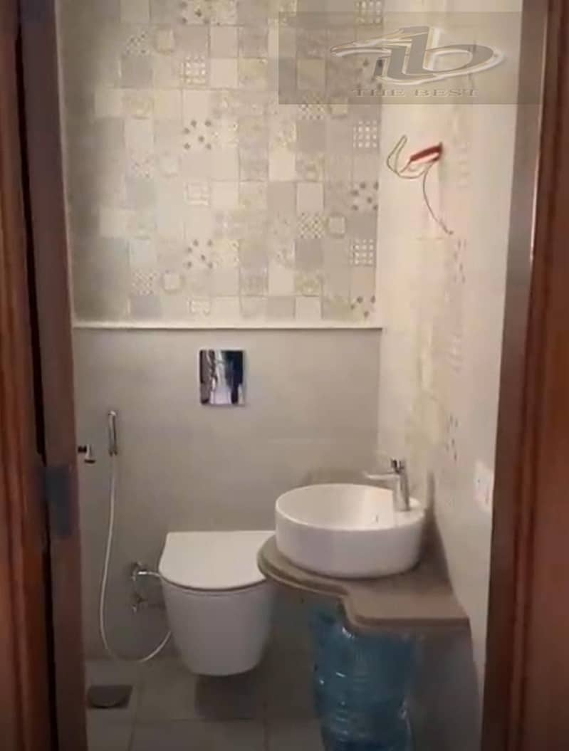 7 155b5e0b-c03a-426d-8fde-c340c2890872. jpeg