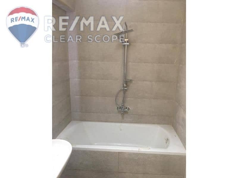 4 8c2f5823-7232-487d-9833-38445f47f4a9. jpg