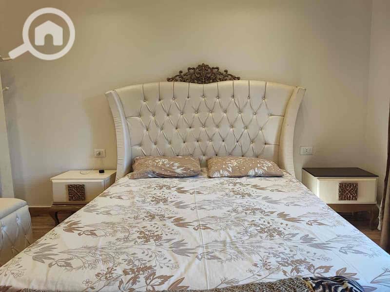 4 33705a15-5f93-4fa4-b070-f1c515bc1875. jpg