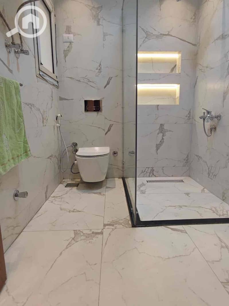 14 9f7f9629-c7df-480c-9f6f-7facbae81810. jpg