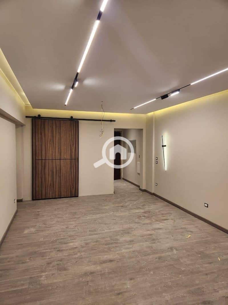 2 cfeb68c8-297a-4577-9314-c5d19868c7be. jpg