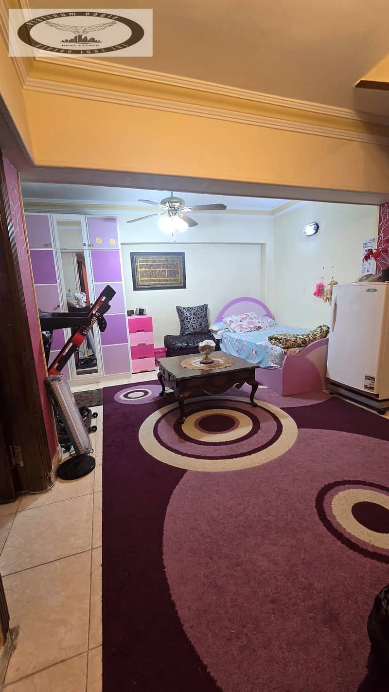 15 ef5e501e-1116-4d10-bc2d-b707fd3f4441. jpg