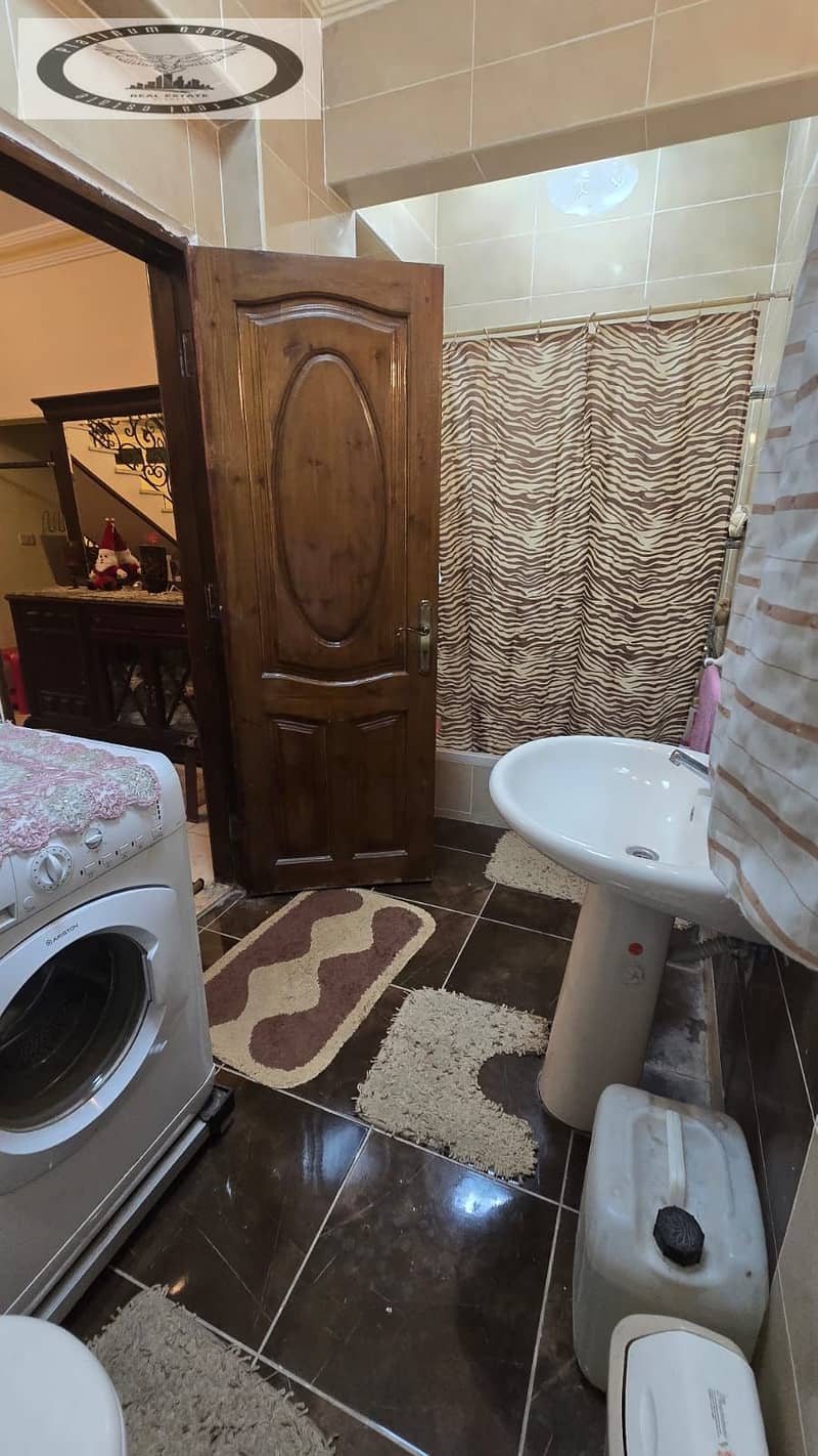 18 d8ec7545-fdf9-49b2-8452-fa00c35cad0e. jpg