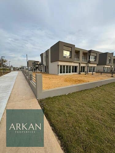 3 Bedroom Townhouse for Sale in Sheikh Zayed, Giza - medium_IMG-20250116-WA0004. jpg