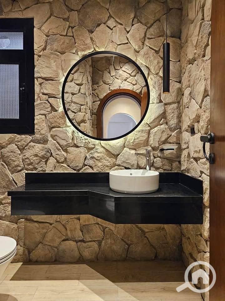 6 562605272_2029325921173976_8416323262966938531_n. jpg