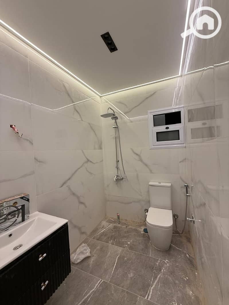 3 WhatsApp Image 2025-10-20 at 9.16. 33 AM (1). jpeg