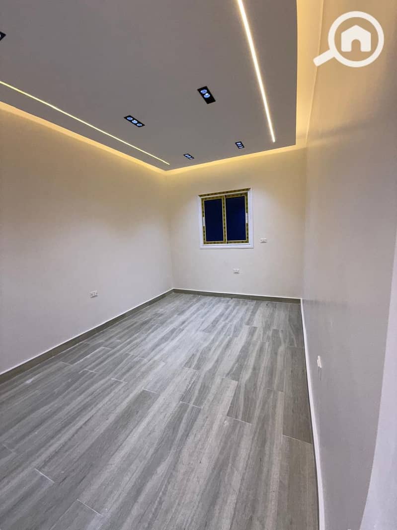 5 WhatsApp Image 2025-10-20 at 9.16. 33 AM (3). jpeg