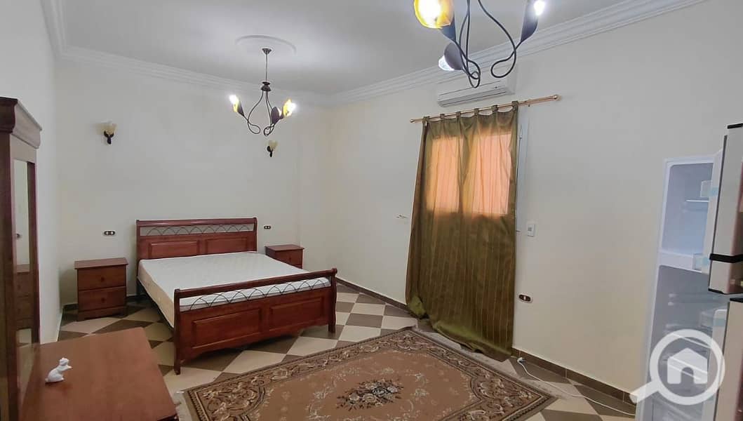 12 294ab52a-657f-4293-a178-26312d4a64e0. jpeg