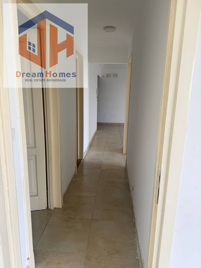 8 c3da217e-ef3a-44ef-b1fc-8aa4bc9f9f19. jpeg