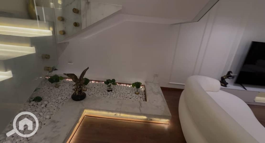 16 a98abc44-1a66-4f28-8f3a-103417af089f. jpeg