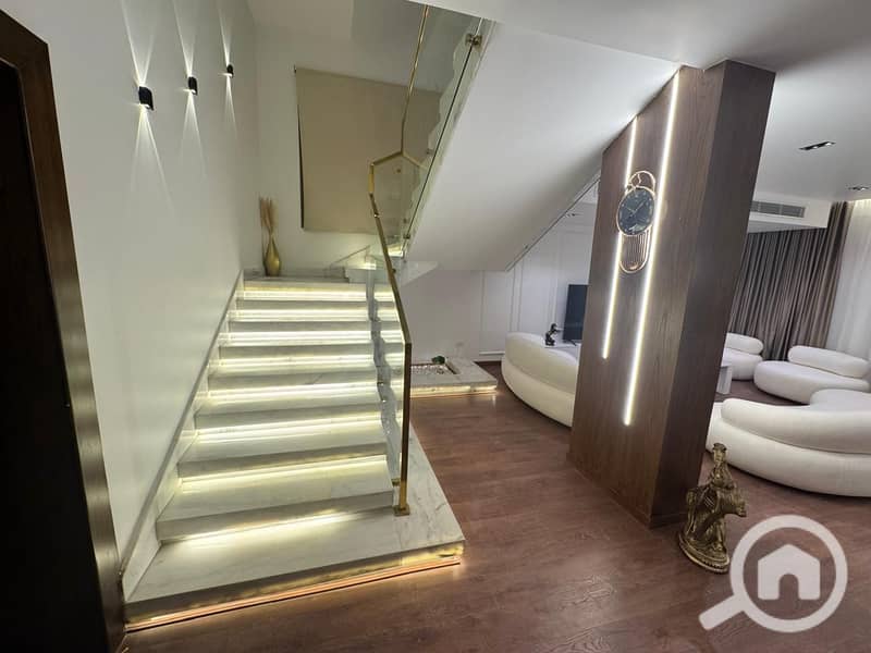 19 e3e870fd-9170-4936-8eca-39a08a71f995. jpeg