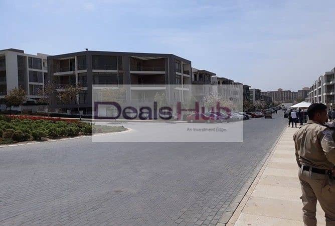 5 374389-e92f3o. jpg