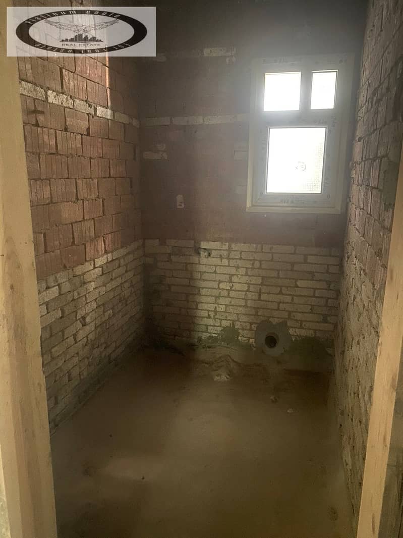 12 693bc69a-a8ae-4740-9dbb-72b2defcfa7a. jpg