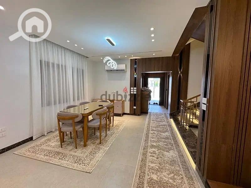 2 99e943c8-111a-42da-a360-e761bac9a7c3. jpg