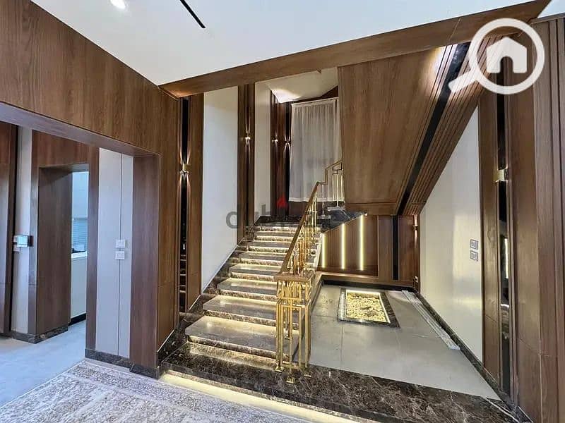 9 45c79755-8c52-40b9-970a-a2c21dd76190. jpg