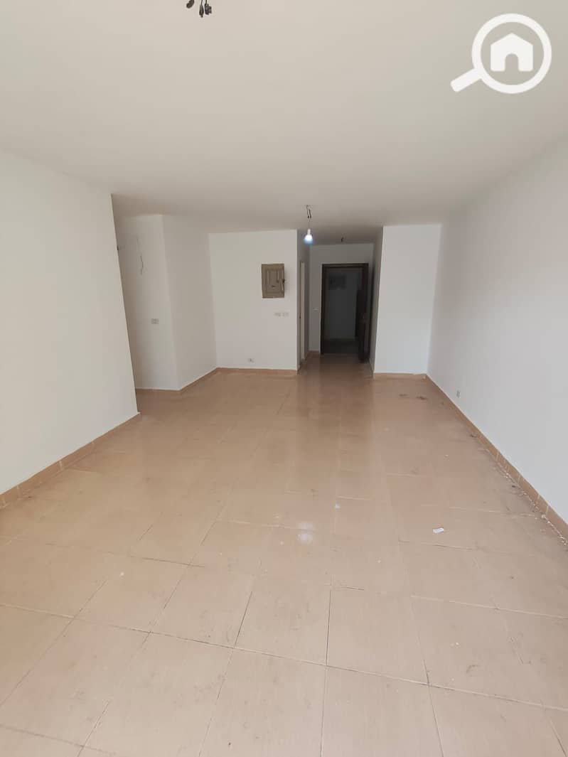 2 8af3af10-aa7f-4649-aa00-30a4cc99dc71. jpg