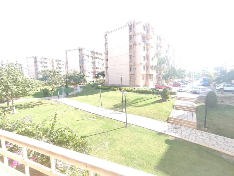 15 26b413ce-fa27-4a8f-a765-c26d4edf9545. jpg