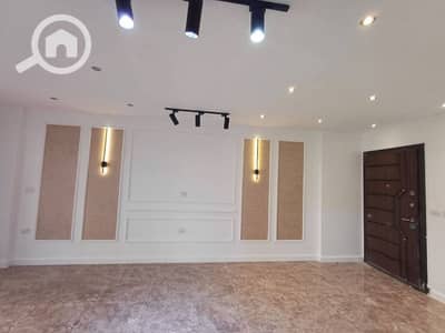 شقة 2 غرفة نوم للبيع في مدينتي، القاهرة - فرصه للبيع شقه في مدينتي 96م b7 تشطيب فندقي بحري