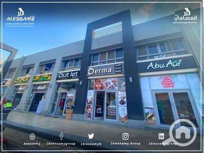 Restaurant & Cafe for Rent in Madinaty, Cairo - فرصه للايجار محل نشاط مطعم وكافي بالكرفت زون بمدينتي محل مشطب بدون خلو