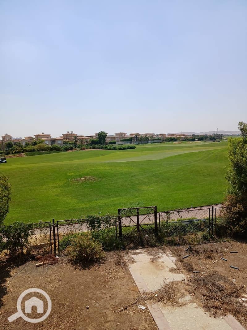 2 132a9208-5dde-40ef-9c15-6e2b59ed6d95. jpg