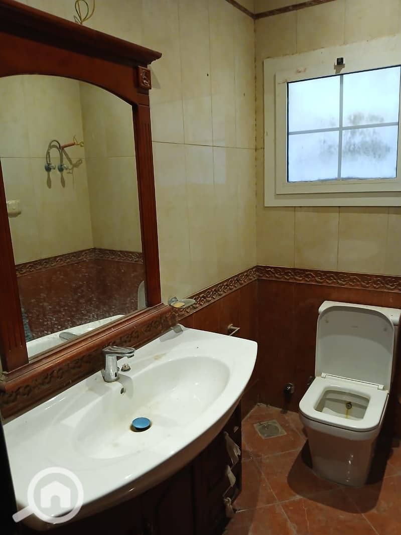 11 859fa50a-6480-404c-b4ed-d61af8c9a2ff. jpg