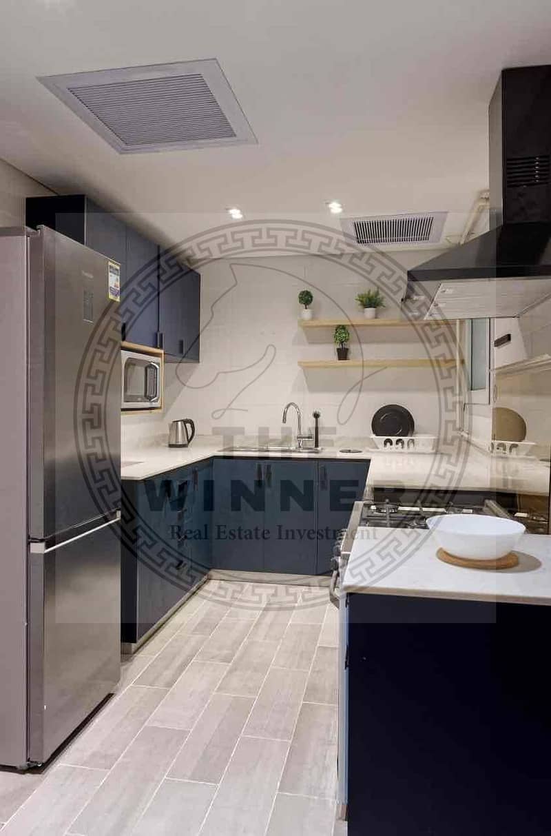 7 8b332f94-343b-4019-b5b3-cbeaded4f7c2. jpg