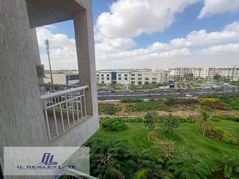 10 388da909-8de2-48e5-a302-5e110d81295a. jpg