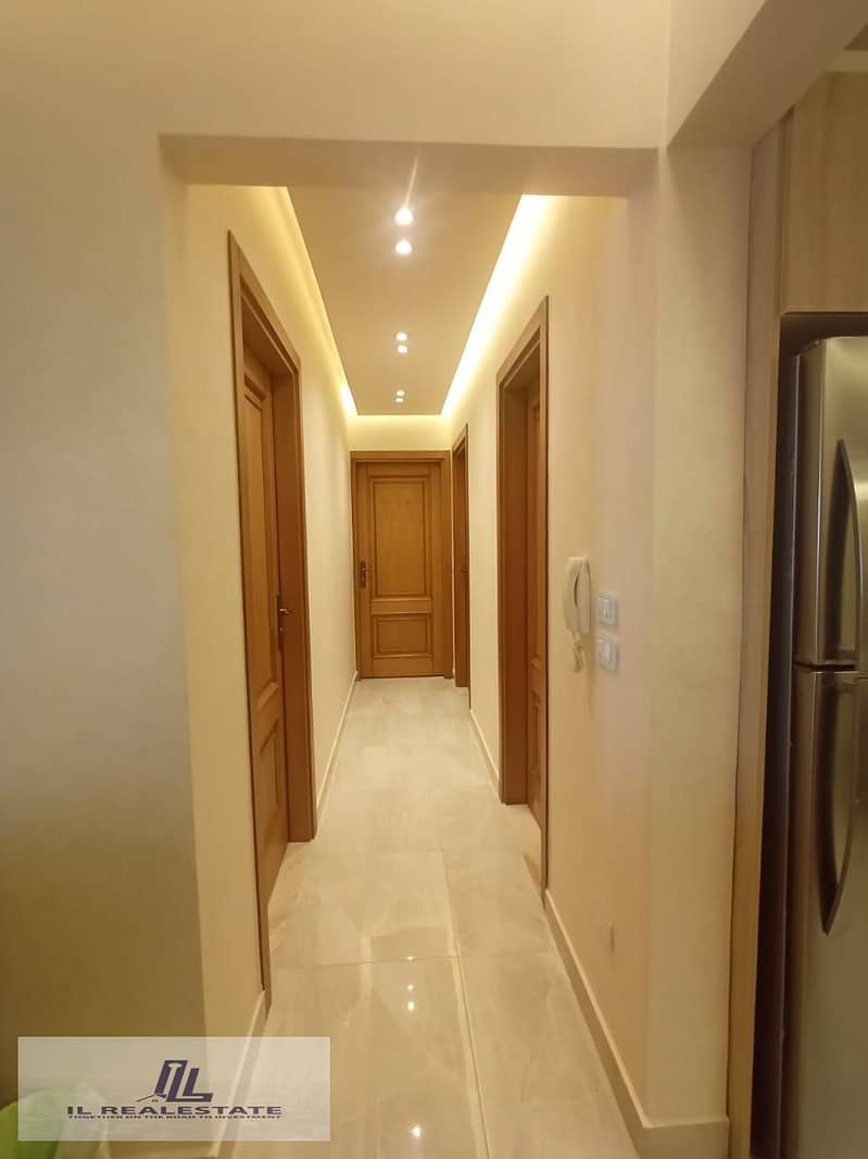 19 b066b828-ba89-44cb-9aa3-d742df60464c. jpg