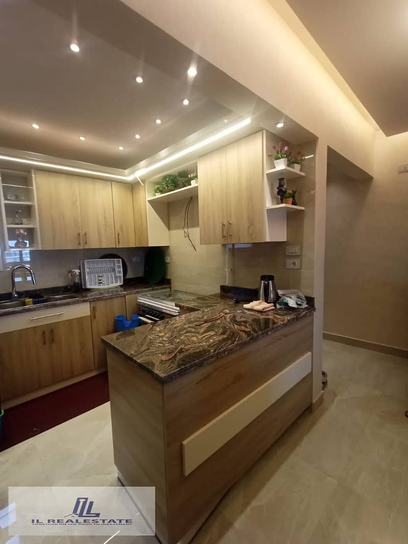 24 e374a94b-f38a-4a16-b8ba-cc60b9267658. jpg