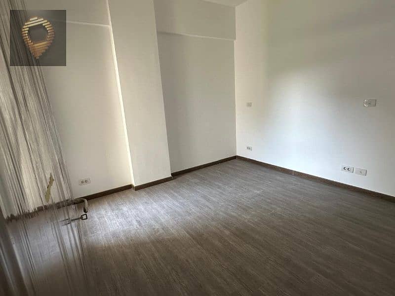 4 WhatsApp Image 2025-10-04 at 7.24. 40 AM. jpg