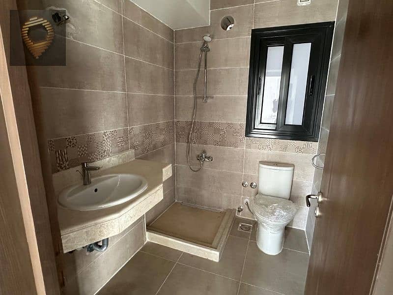 6 WhatsApp Image 2025-10-04 at 7.24. 40 AM (1). jpg