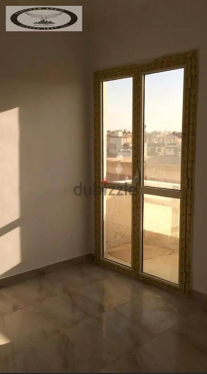 3 4d154ed1-dbdd-4a09-8d8c-a432ba435ea3. jpg