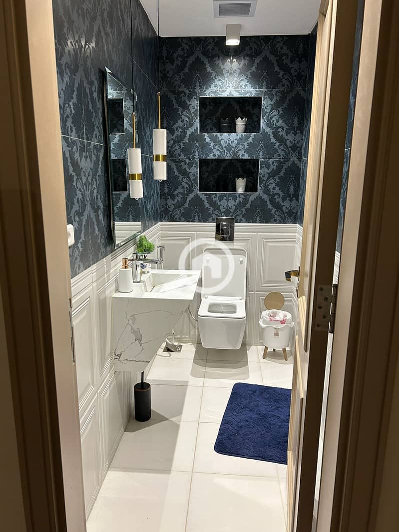 6 980b4fdf-59cc-4c97-bccb-ebac2ac516a8. jpg