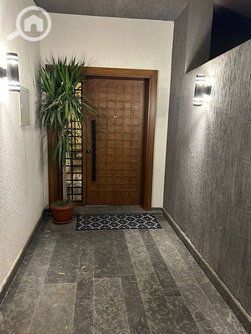 8 294323ca-4864-492d-95b4-19b5d9fec5df. jpg