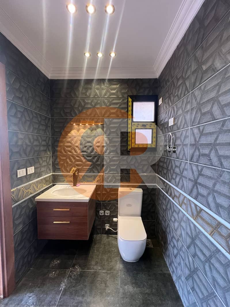 6 WhatsApp Image 2025-10-25 at 17.16. 40_25f05f42. jpg