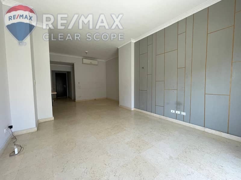 4 2c6f1865-796d-49f3-b737-bde07ef2308a. jpg